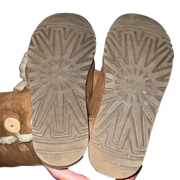 Ugg Bailey Button Triplet ll - Picture 15 of 16